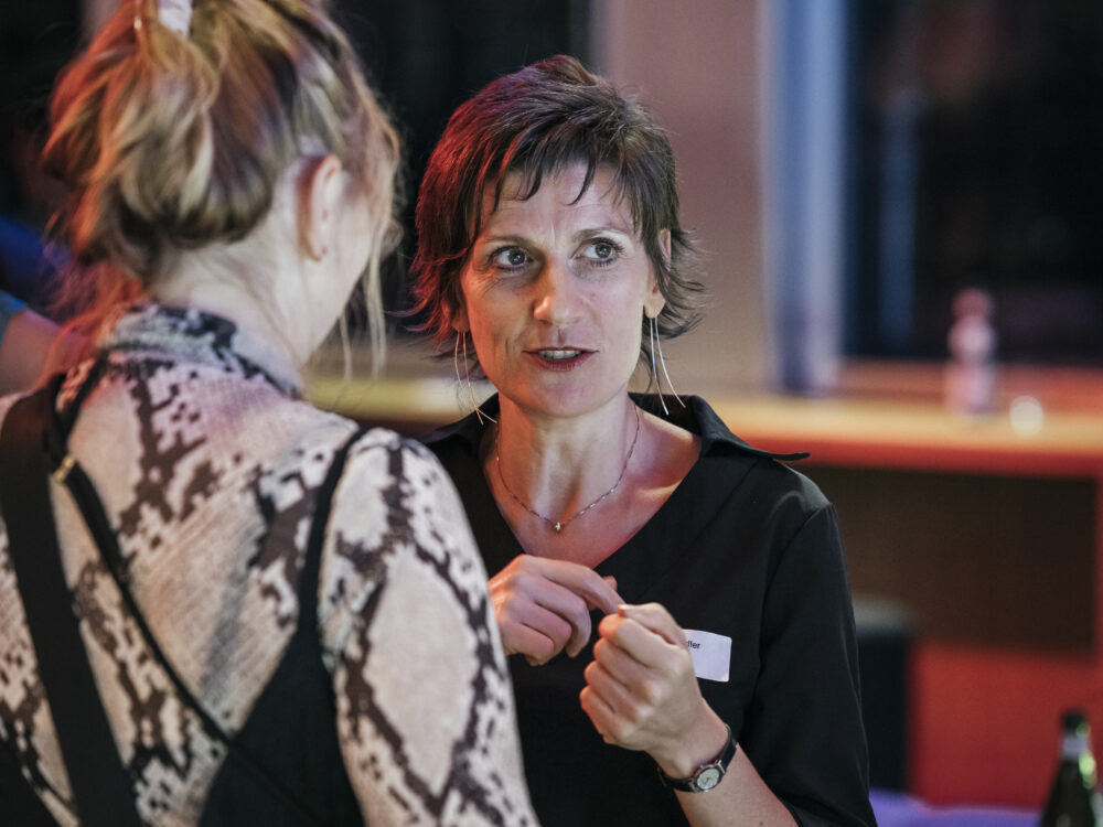 NdM Mitglieder im Gespräch