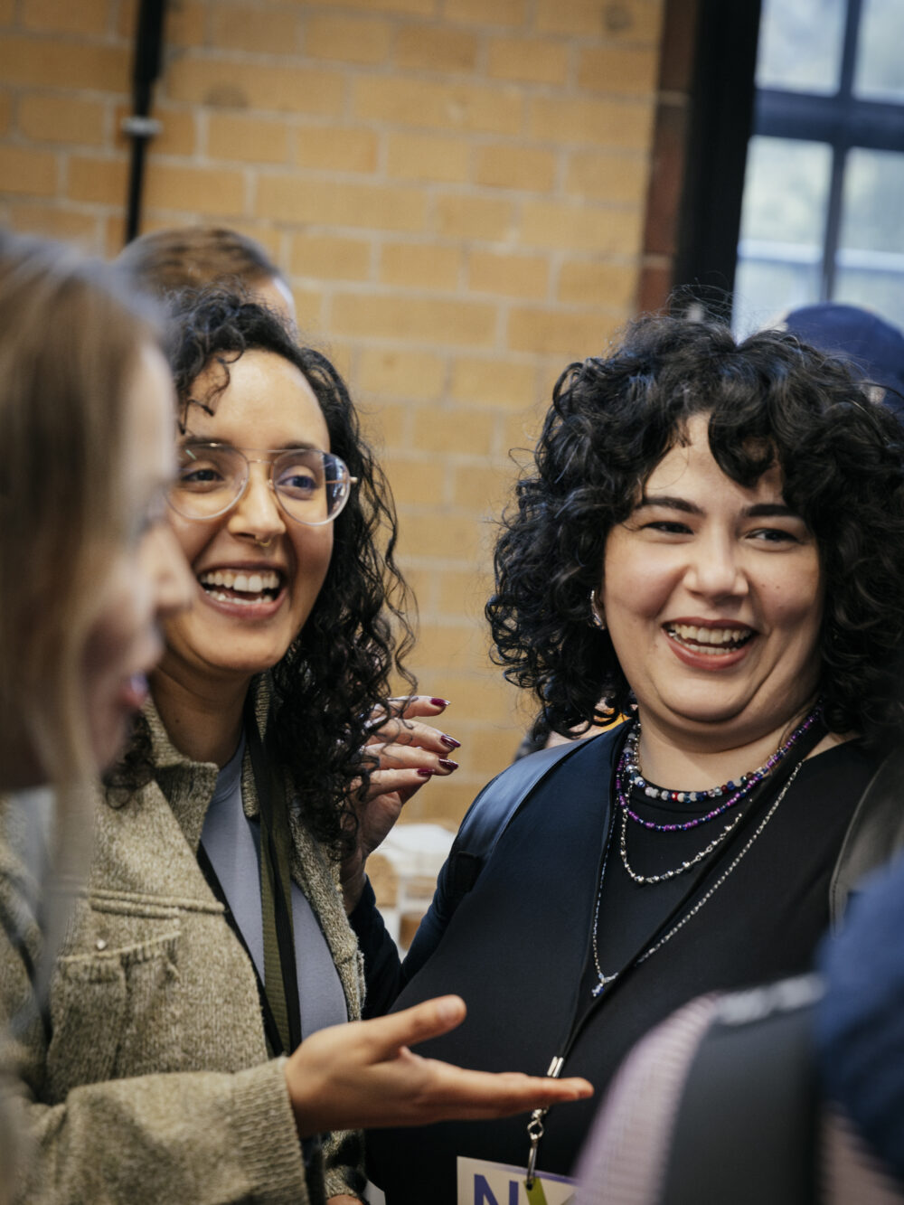 Personen im Gespräch